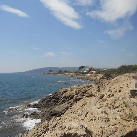 Le Césarée Location De Parking Piscine Terrasse Wifi *