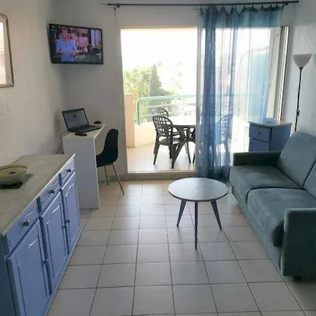 Le Cesaree Location De Parking Piscine Terrasse Wifi