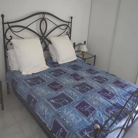 Le Cesaree Location De Parking Piscine Terrasse Wifi Appartement Fréjus