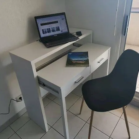 Le Cesaree Location De Parking Piscine Terrasse Wifi Апартаменты Фрежюс