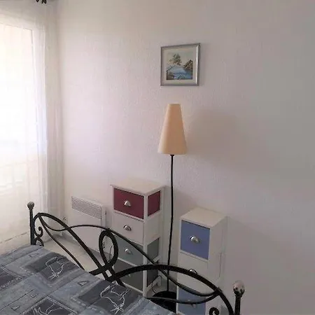 Апартаменты Le Cesaree Location De Parking Piscine Terrasse Wifi *